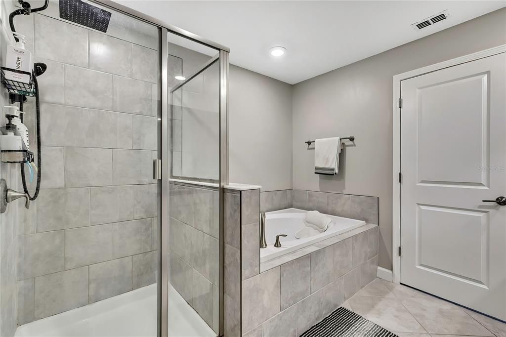 En Venta: $374,900 (3 camas, 2 baños, 1801 Pies cuadrados)