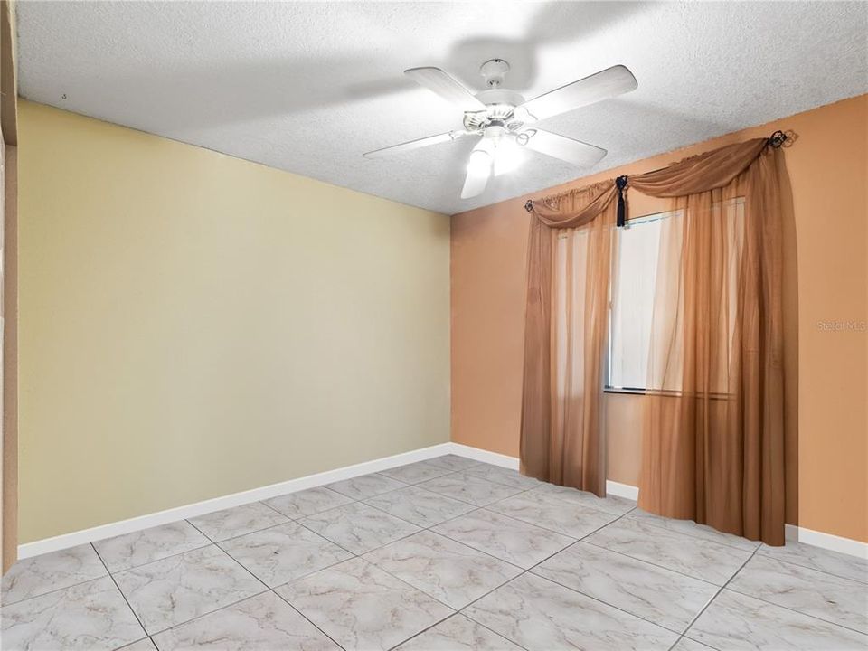 待售: $595,990 (3 贝兹, 2 浴室, 1629 平方英尺)