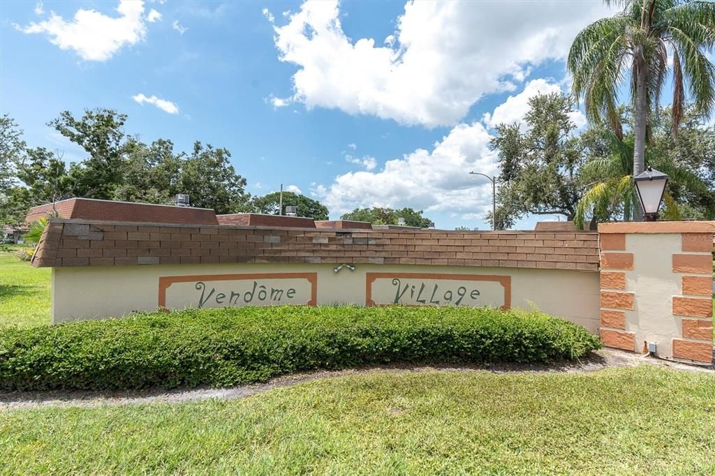 For Sale: $82,000 (1 beds, 1 baths, 902 Square Feet)