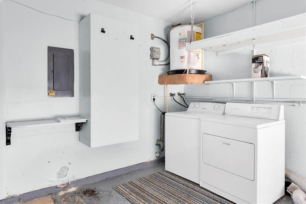 For Sale: $82,000 (1 beds, 1 baths, 902 Square Feet)