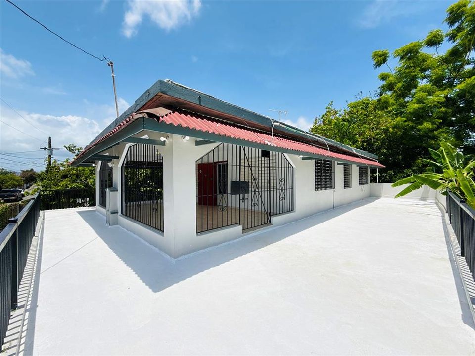 Recently Rented: $950 (2 beds, 1 baths, 430 Square Feet)