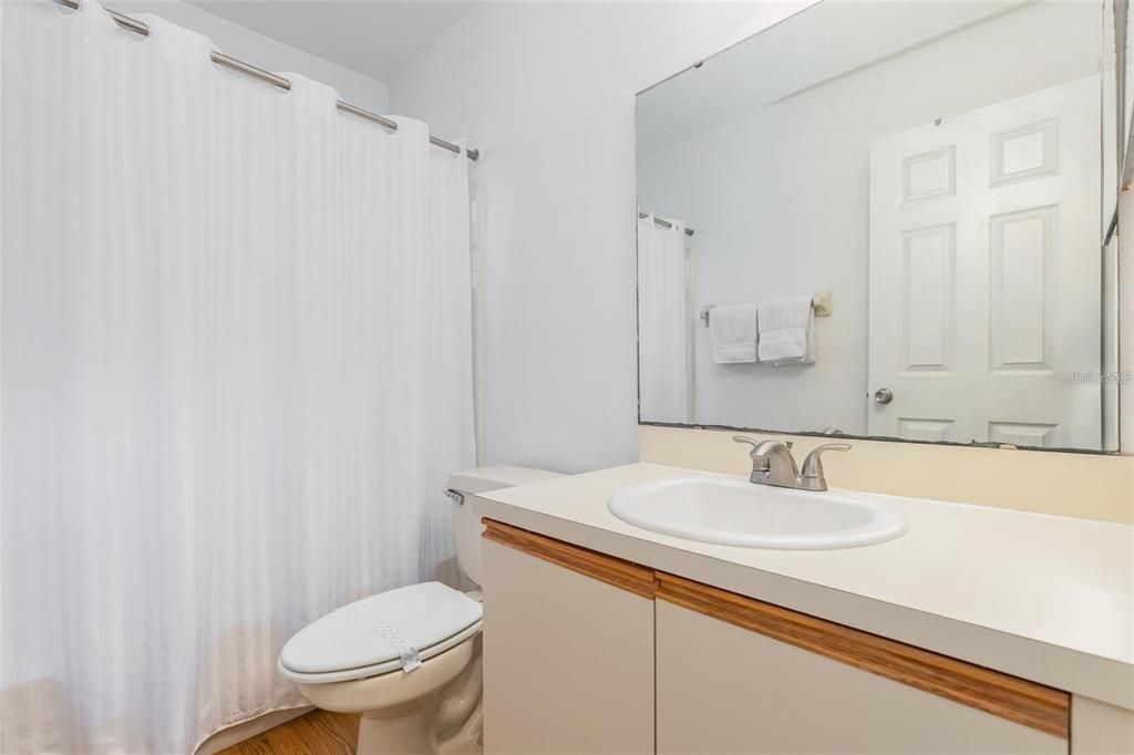 Activo con contrato: $150,000 (3 camas, 2 baños, 1287 Pies cuadrados)