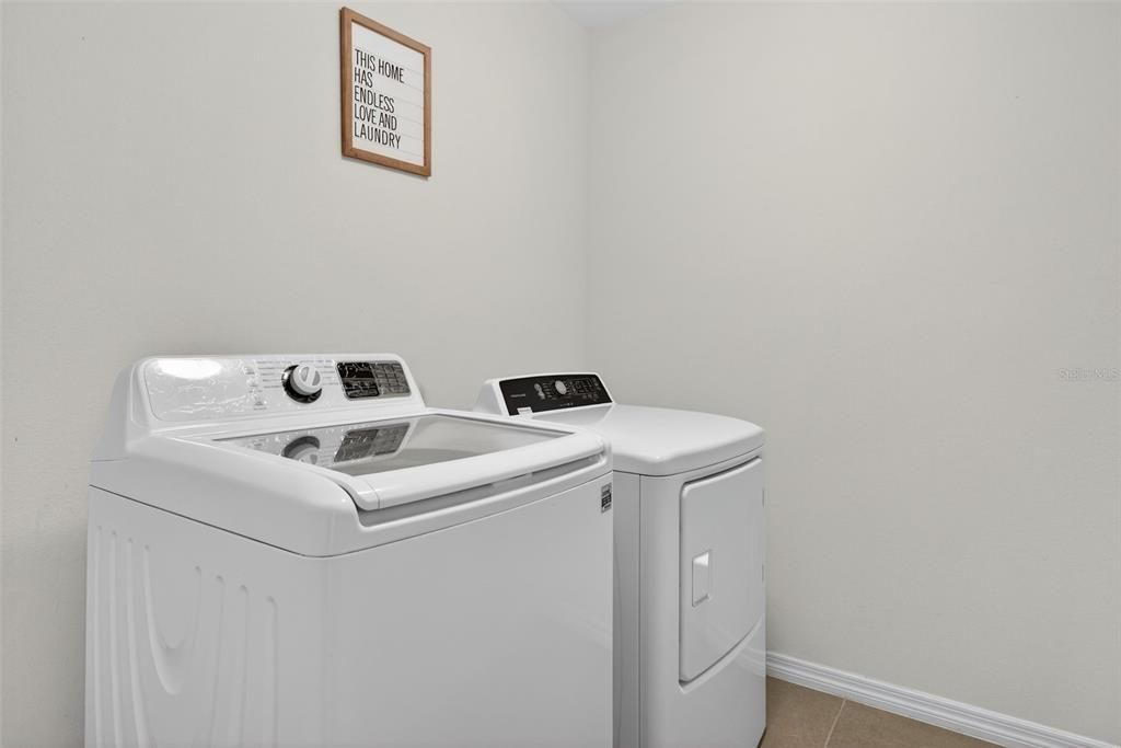 Active With Contract: $375,000 (5 beds, 2 baths, 2905 Square Feet)