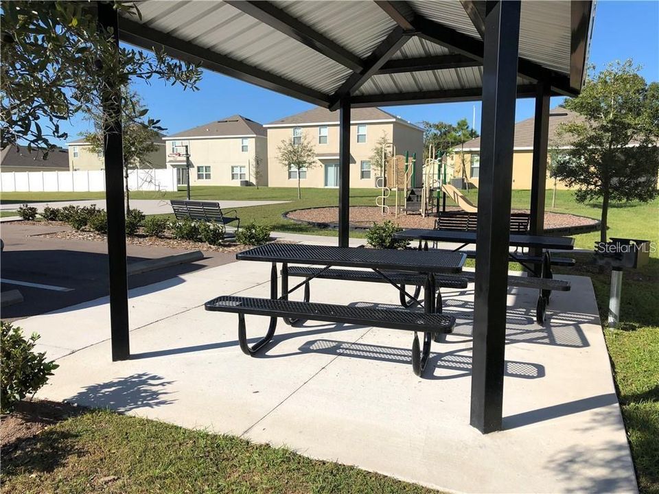 Active With Contract: $375,000 (5 beds, 2 baths, 2905 Square Feet)