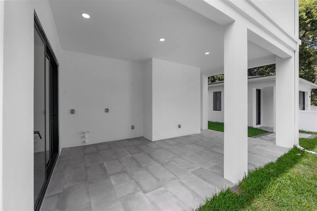 Под контрактом: $949,900 (4 спален, 3 ванн, 2803 Квадратных фут)