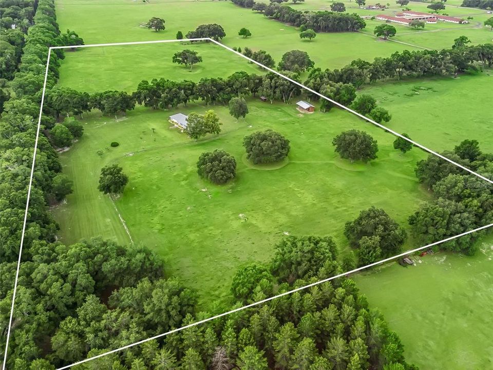 For Sale: $820,000 (3 beds, 2 baths, 2487 Square Feet)