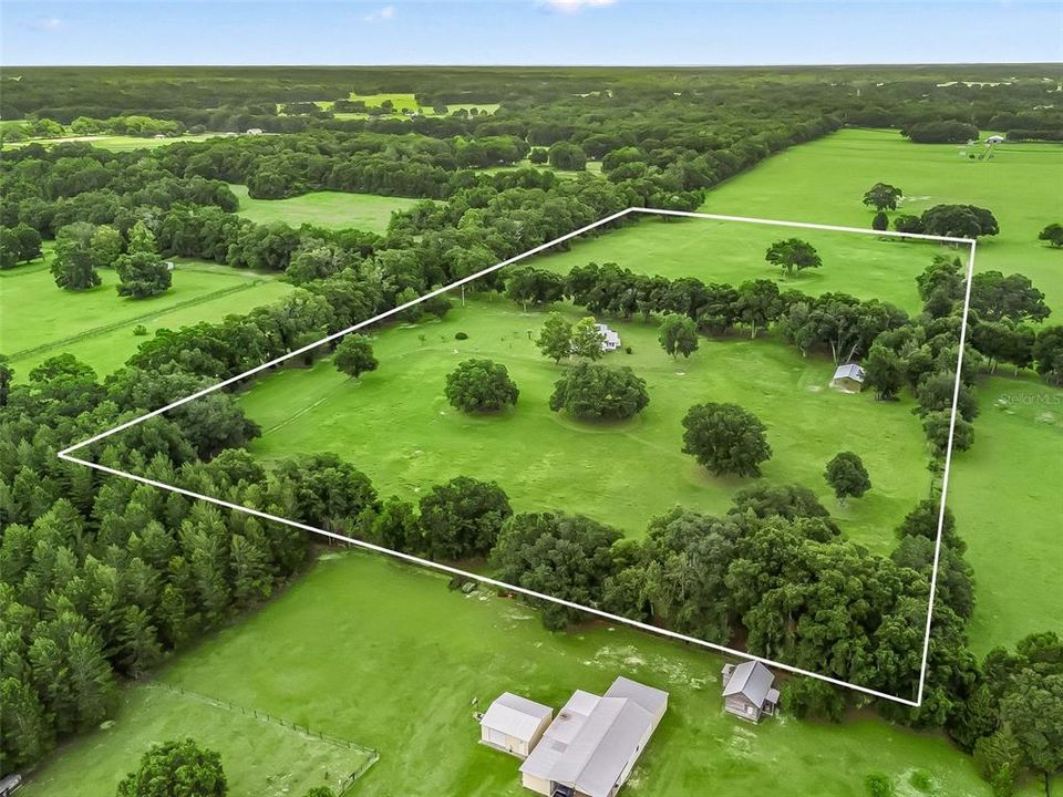 For Sale: $820,000 (3 beds, 2 baths, 2487 Square Feet)