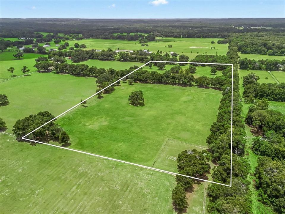 For Sale: $820,000 (3 beds, 2 baths, 2487 Square Feet)