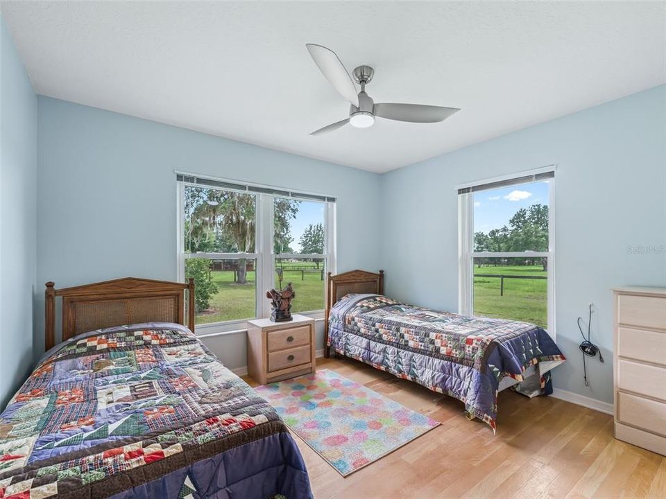 For Sale: $820,000 (3 beds, 2 baths, 2487 Square Feet)