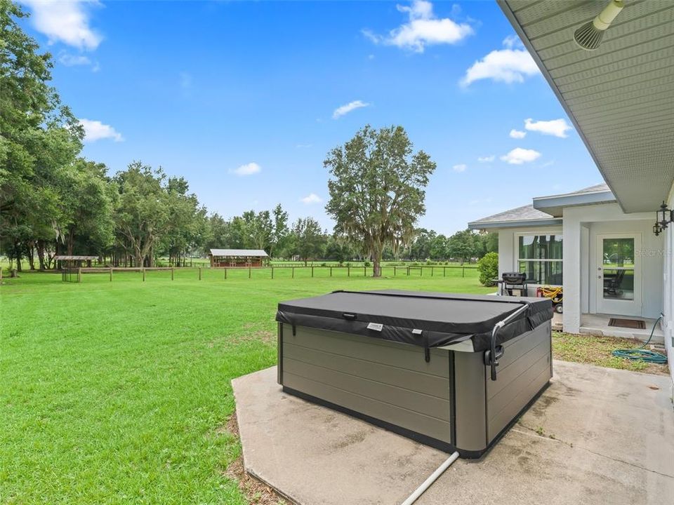 For Sale: $820,000 (3 beds, 2 baths, 2487 Square Feet)