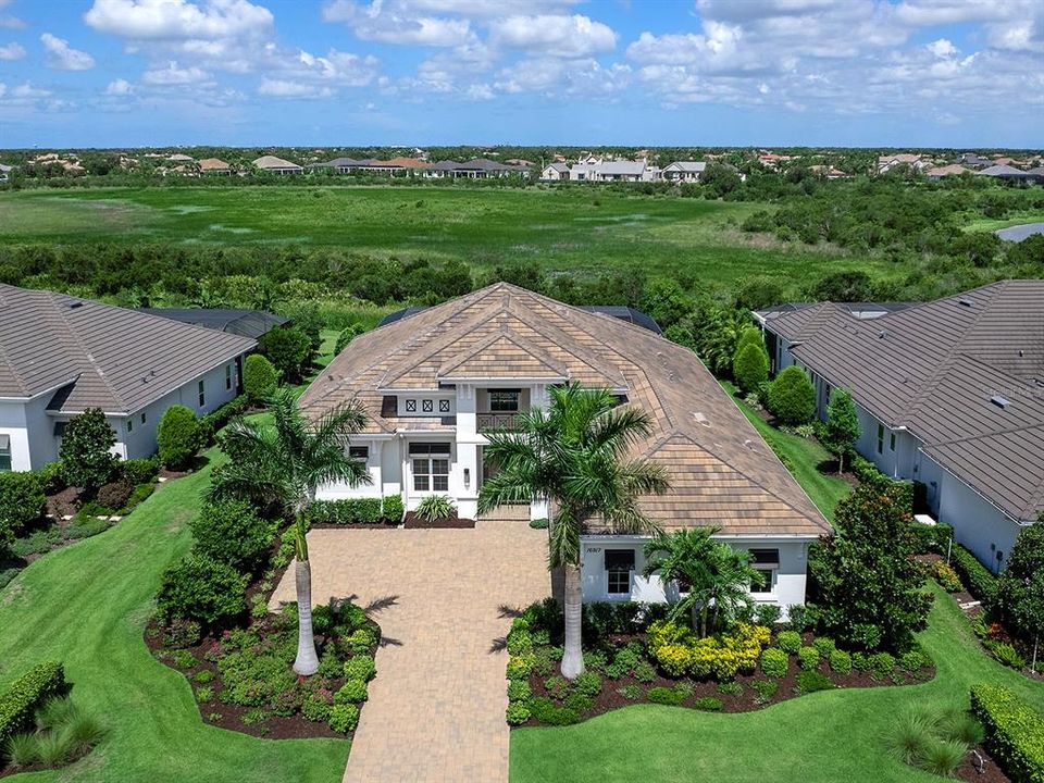 合同活跃: $2,450,000 (3 贝兹, 4 浴室, 3226 平方英尺)