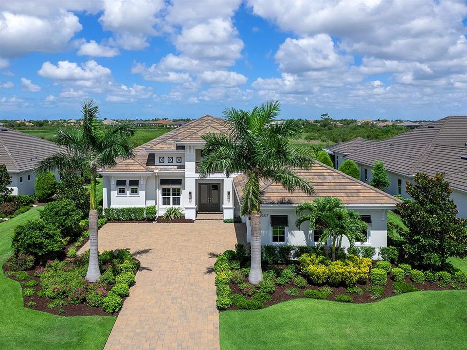 合同活跃: $2,450,000 (3 贝兹, 4 浴室, 3226 平方英尺)