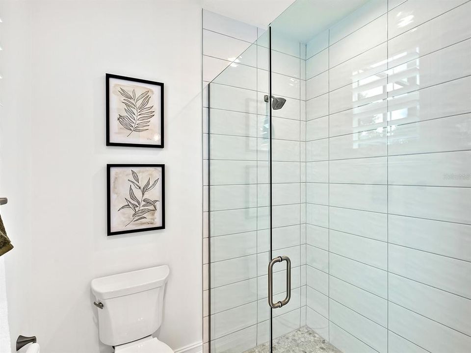 合同活跃: $2,450,000 (3 贝兹, 4 浴室, 3226 平方英尺)