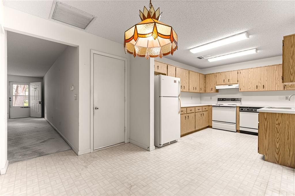 待售: $128,950 (2 贝兹, 2 浴室, 1249 平方英尺)