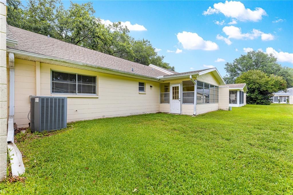 待售: $128,950 (2 贝兹, 2 浴室, 1249 平方英尺)