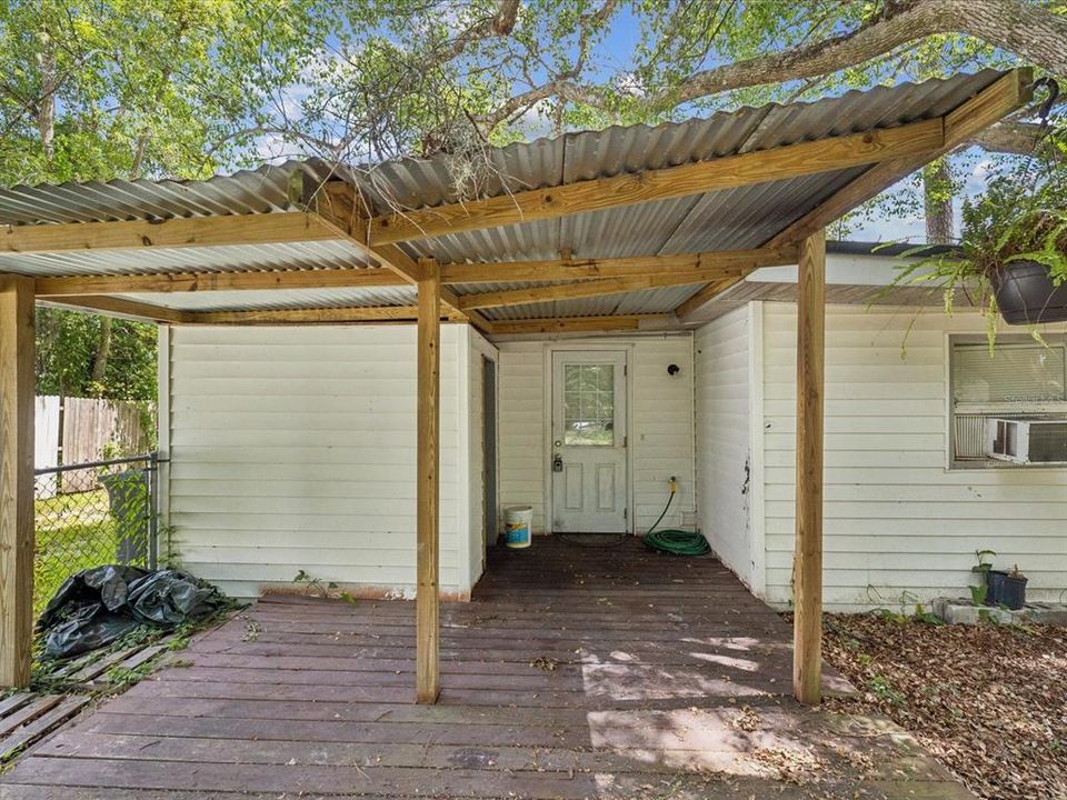 For Sale: $159,750 (2 beds, 1 baths, 1248 Square Feet)