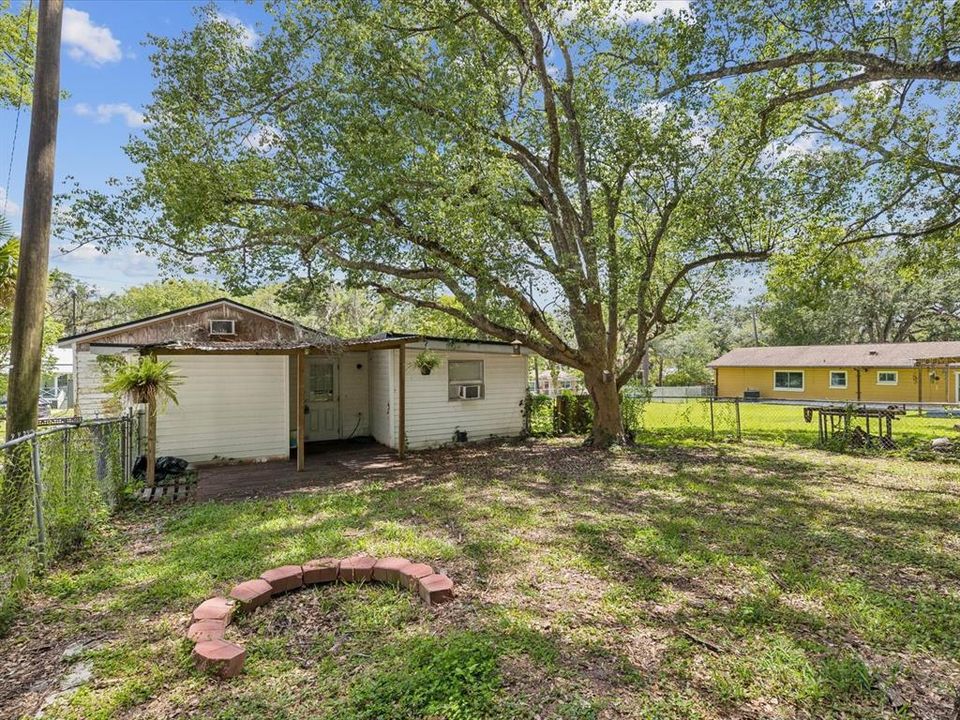 For Sale: $159,750 (2 beds, 1 baths, 1248 Square Feet)