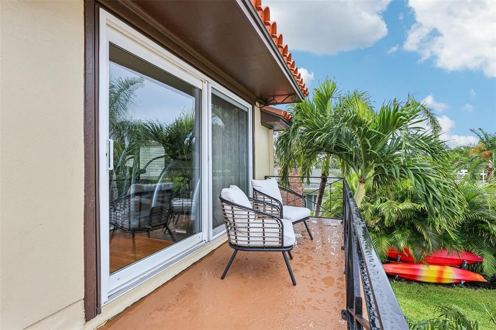 Active With Contract: $1,995,000 (4 beds, 4 baths, 4141 Square Feet)