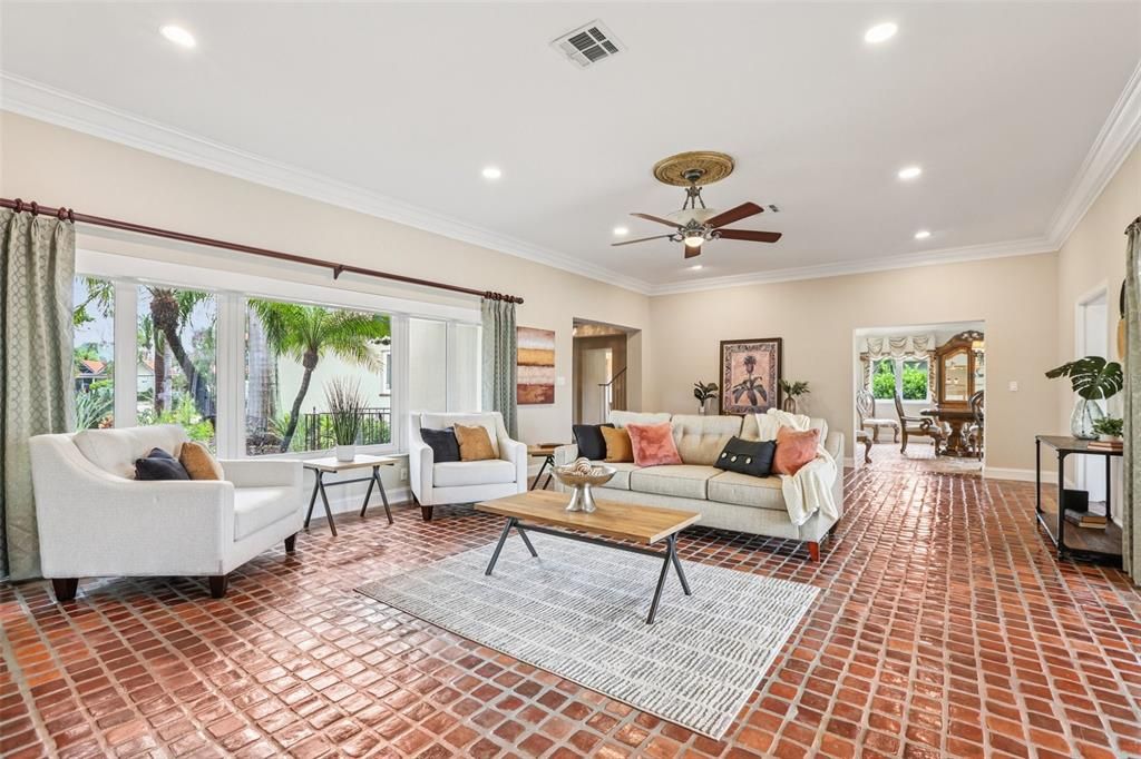 Active With Contract: $1,995,000 (4 beds, 4 baths, 4141 Square Feet)