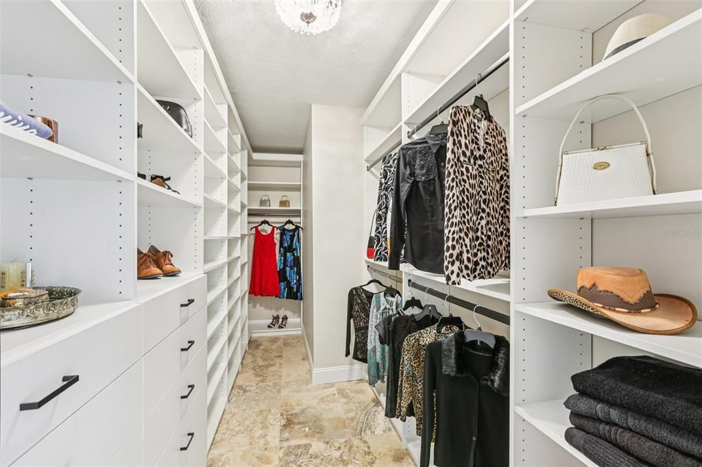 Active With Contract: $1,995,000 (4 beds, 4 baths, 4141 Square Feet)