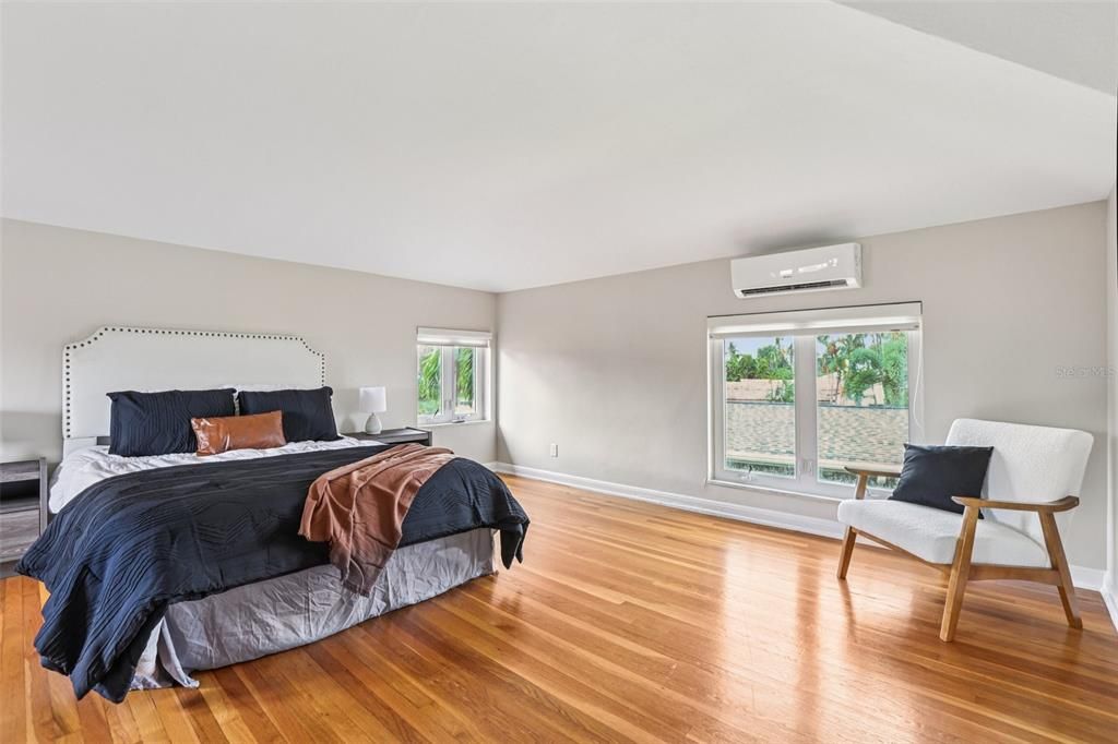 Active With Contract: $1,995,000 (4 beds, 4 baths, 4141 Square Feet)