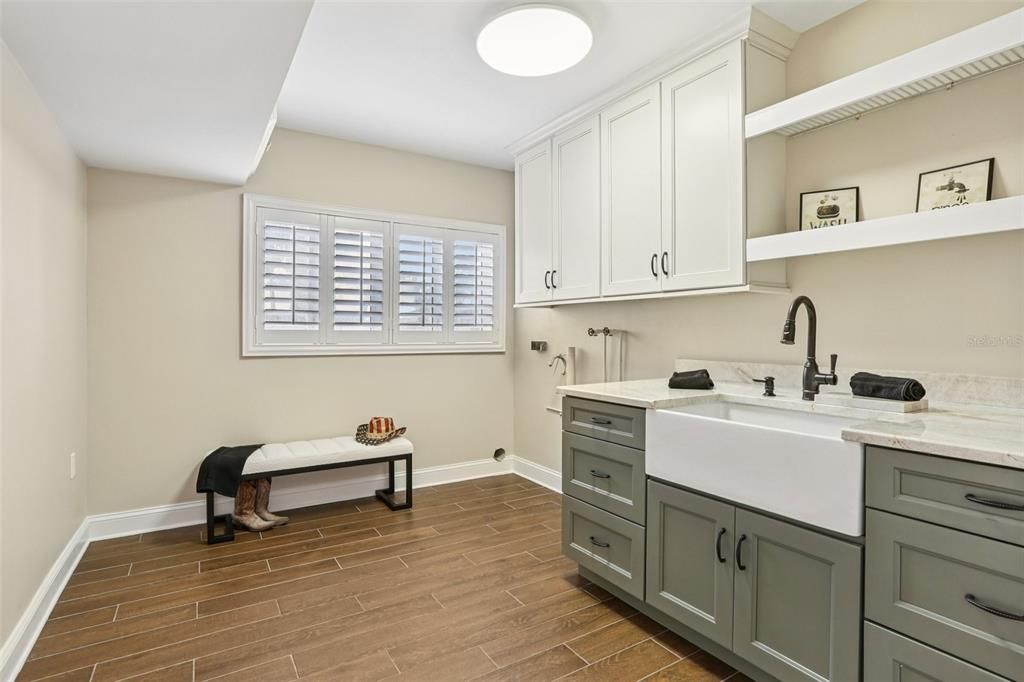 Active With Contract: $1,995,000 (4 beds, 4 baths, 4141 Square Feet)