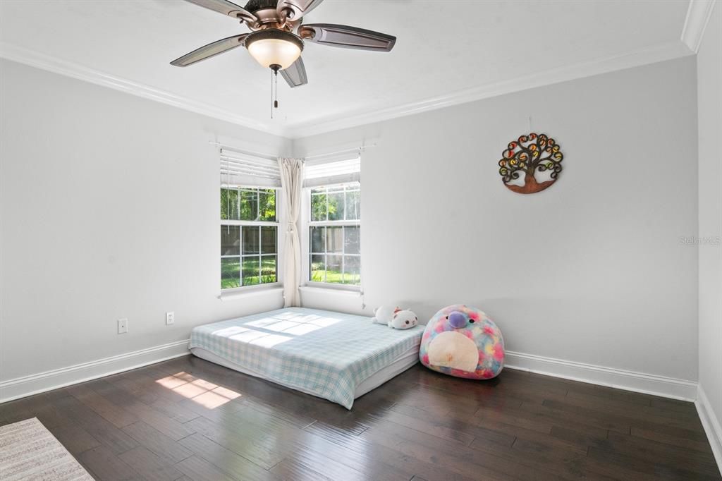 合同活跃: $775,000 (4 贝兹, 3 浴室, 3038 平方英尺)