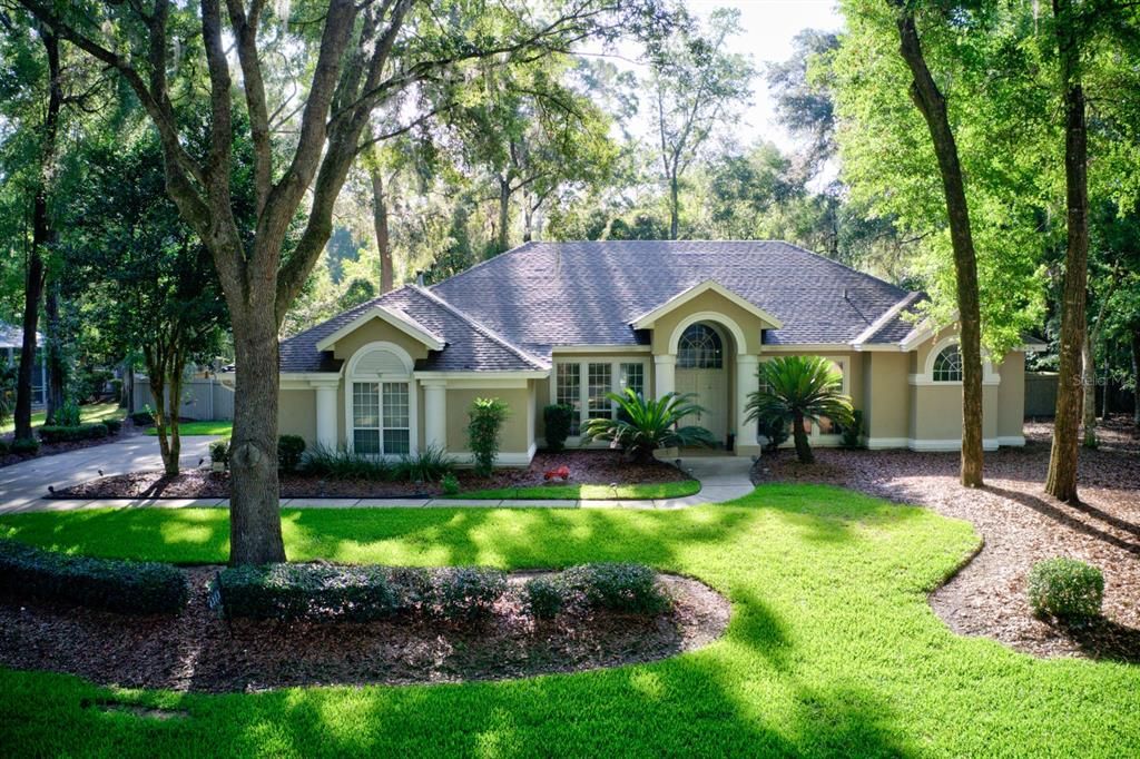 合同活跃: $775,000 (4 贝兹, 3 浴室, 3038 平方英尺)