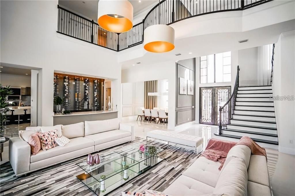 出租: $17,950 (6 贝兹, 6 浴室, 6881 平方英尺)