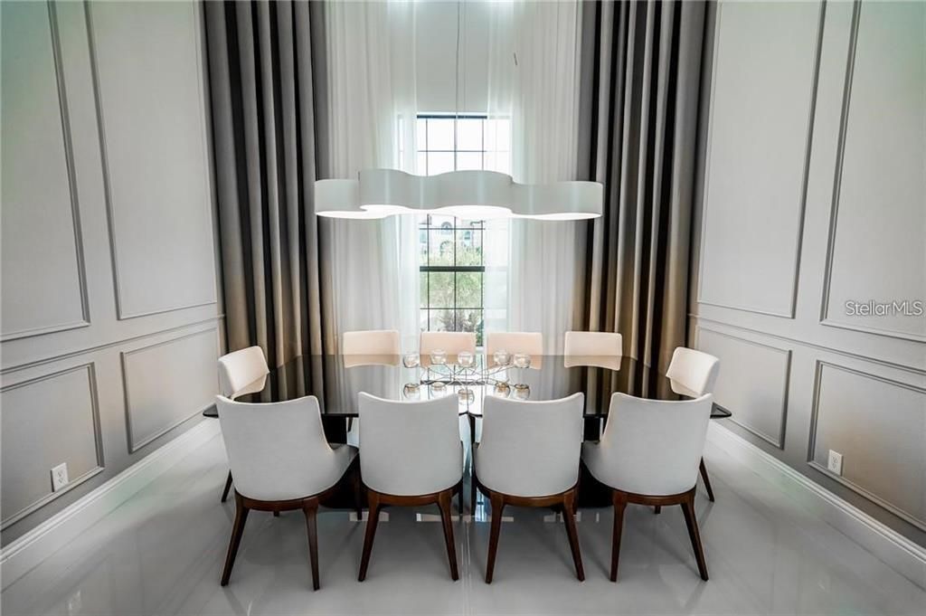 出租: $17,950 (6 贝兹, 6 浴室, 6881 平方英尺)