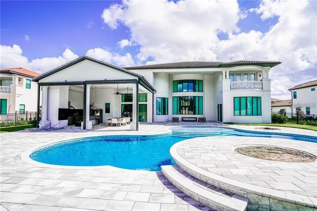 出租: $17,950 (6 贝兹, 6 浴室, 6881 平方英尺)