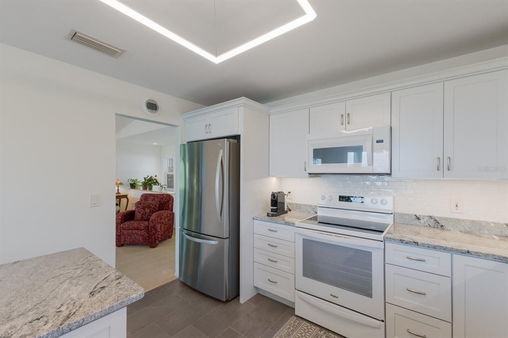 На продажу: $1,775,000 (2 спален, 2 ванн, 1710 Квадратных фут)