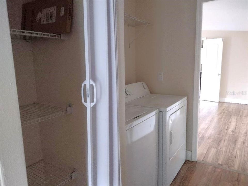 For Sale: $189,900 (2 beds, 2 baths, 1216 Square Feet)