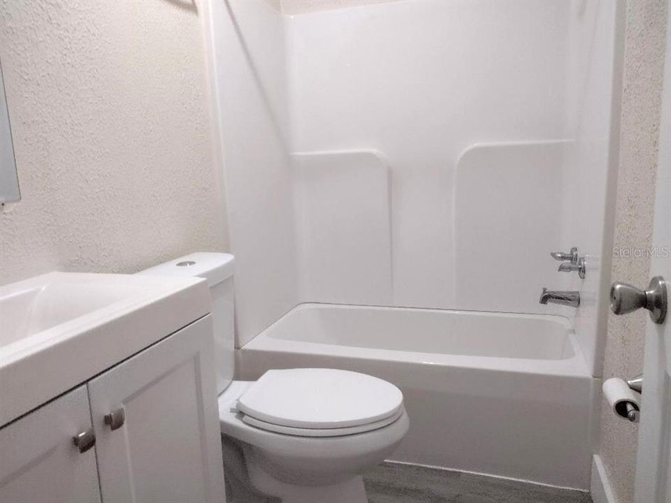 For Sale: $189,900 (2 beds, 2 baths, 1216 Square Feet)