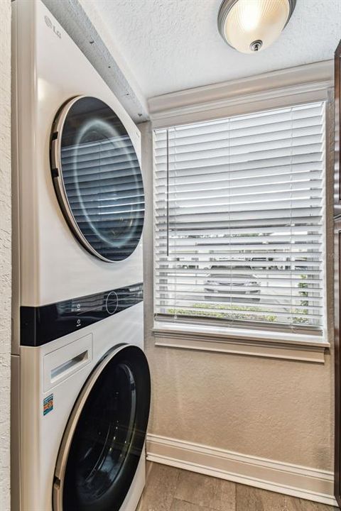 На продажу: $144,900 (2 спален, 1 ванн, 874 Квадратных фут)