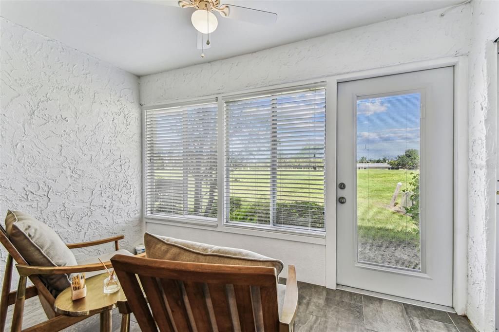 На продажу: $144,900 (2 спален, 1 ванн, 874 Квадратных фут)