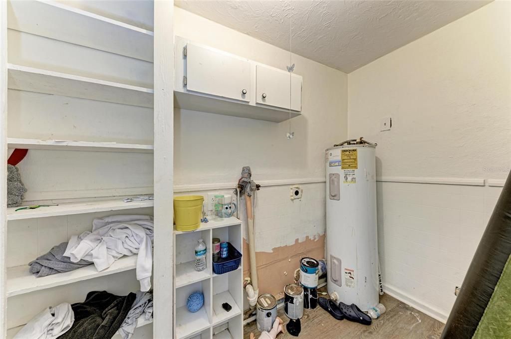 待售: $298,900 (3 贝兹, 0 浴室, 1180 平方英尺)