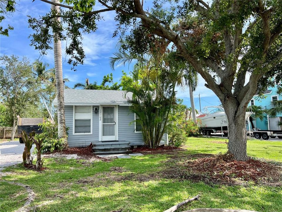 Recently Rented: $1,800 (1 beds, 1 baths, 650 Square Feet)