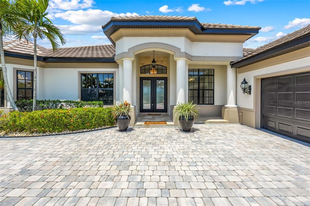 For Sale: $1,825,000 (4 beds, 4 baths, 3685 Square Feet)