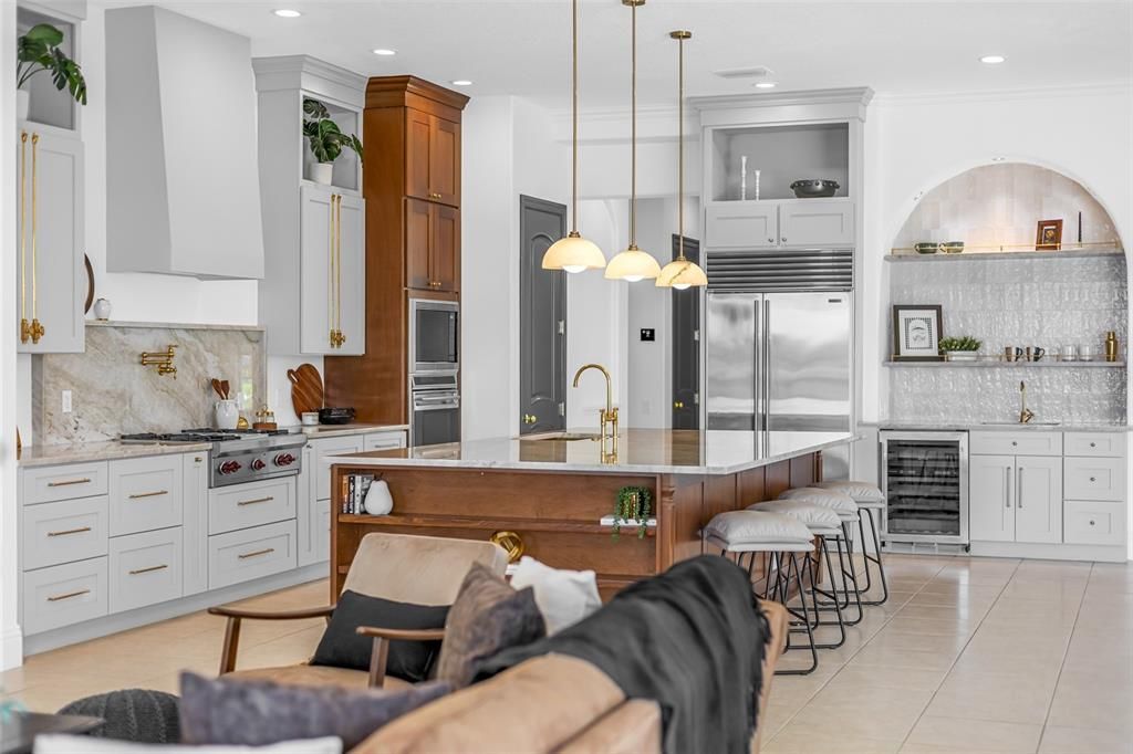 For Sale: $1,825,000 (4 beds, 4 baths, 3685 Square Feet)