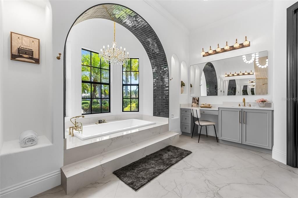 For Sale: $1,825,000 (4 beds, 4 baths, 3685 Square Feet)