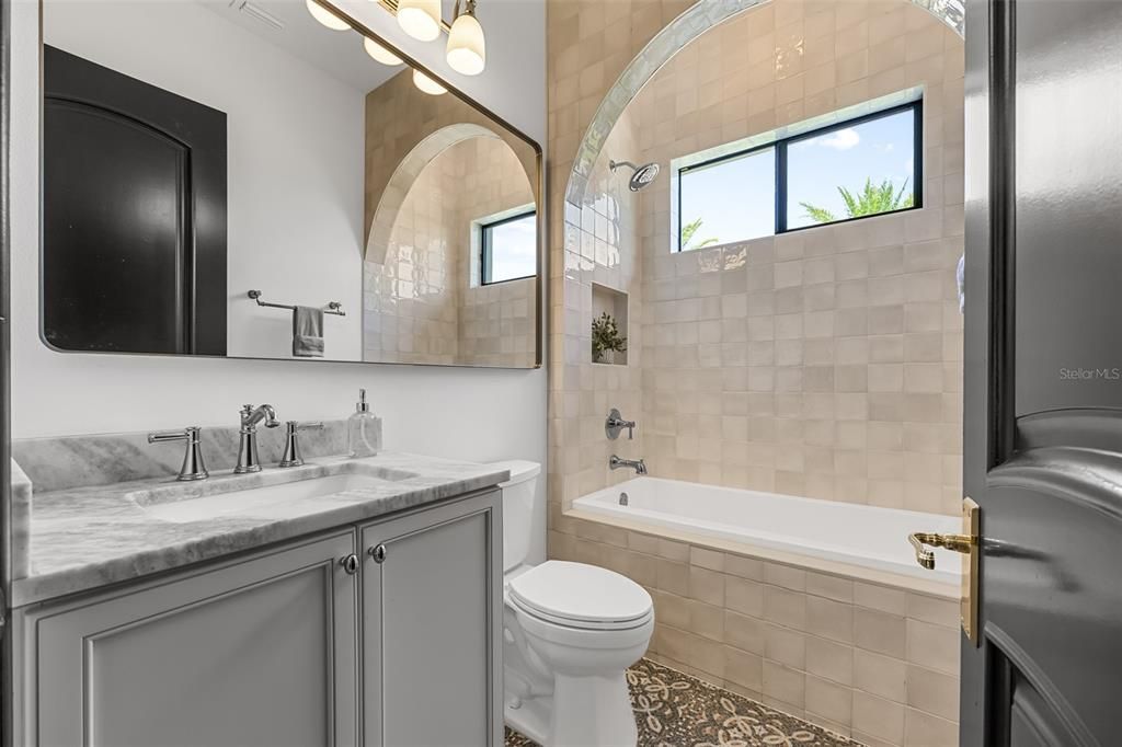 For Sale: $1,825,000 (4 beds, 4 baths, 3685 Square Feet)