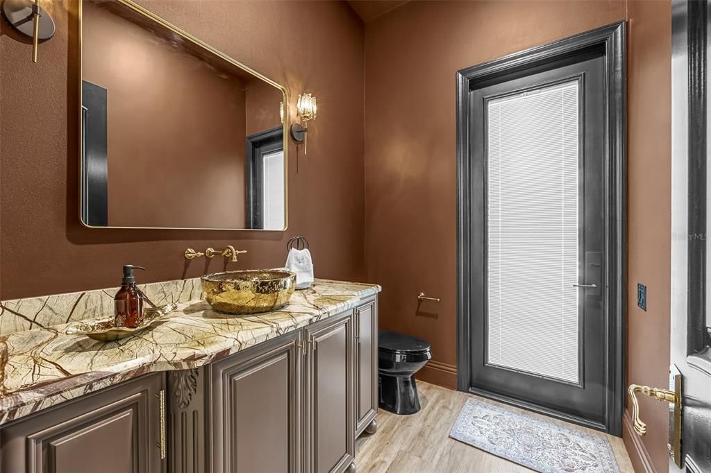 For Sale: $1,825,000 (4 beds, 4 baths, 3685 Square Feet)