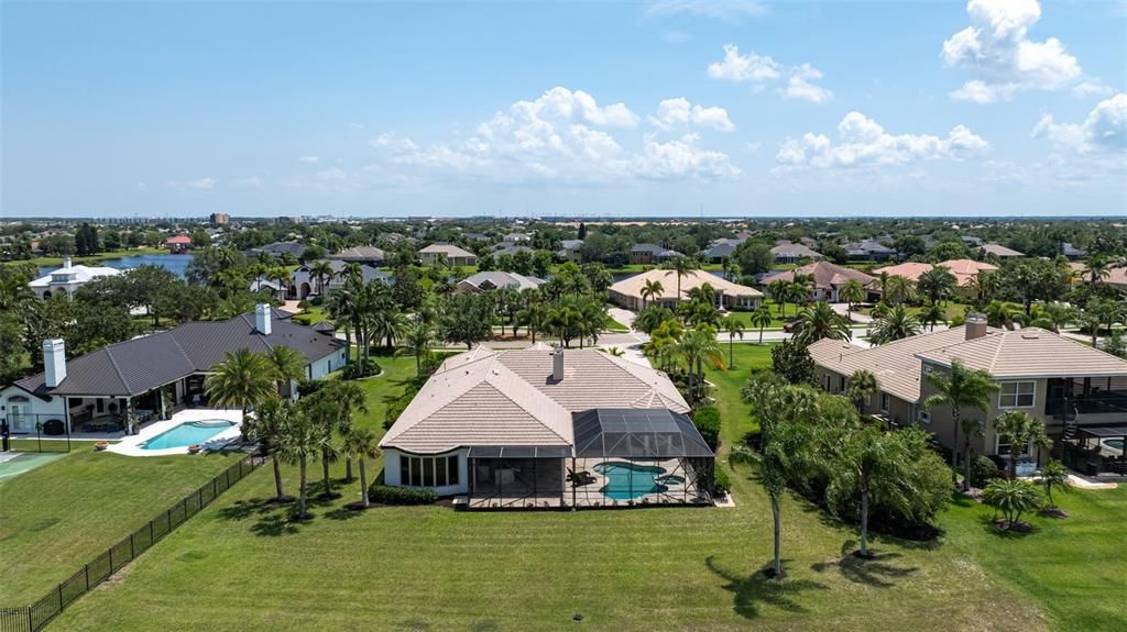 For Sale: $1,825,000 (4 beds, 4 baths, 3685 Square Feet)