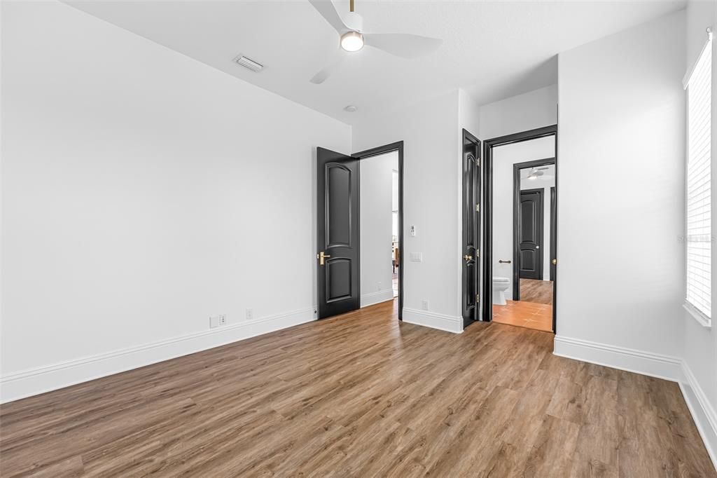 For Sale: $1,825,000 (4 beds, 4 baths, 3685 Square Feet)