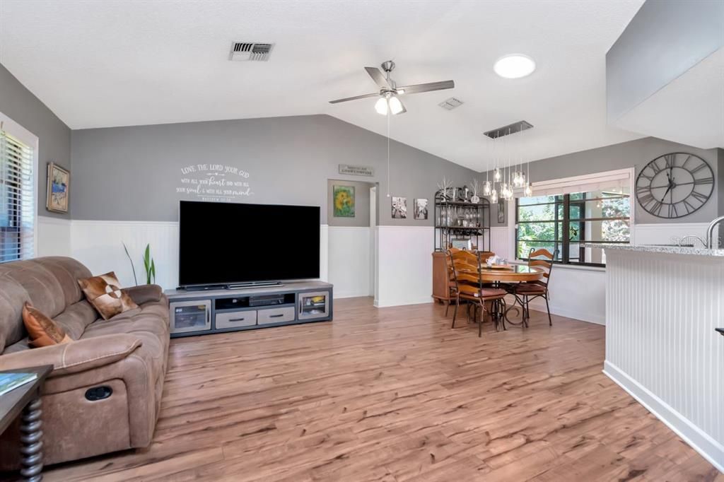 Living/ Dining combo