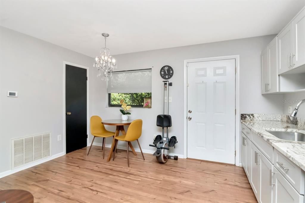 Private Entrance to Guest/In-Law Suite