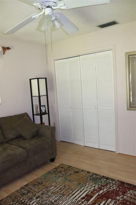 待售: $434,999 (4 贝兹, 3 浴室, 2019 平方英尺)