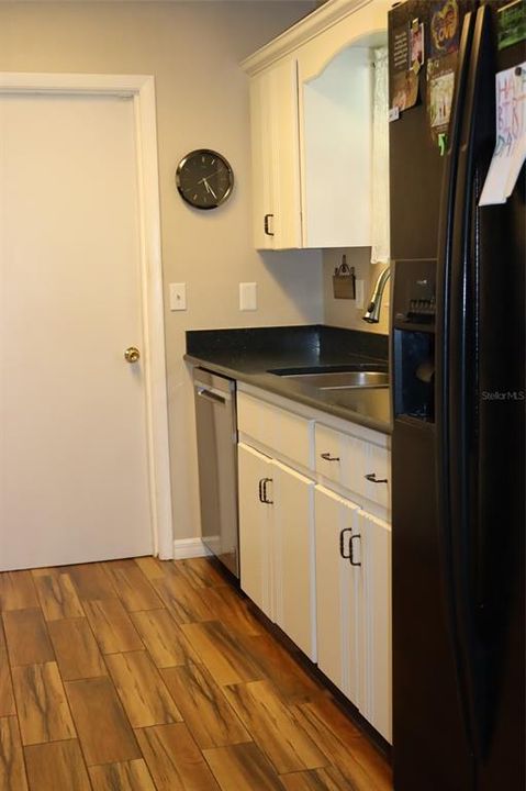 待售: $434,999 (4 贝兹, 3 浴室, 2019 平方英尺)