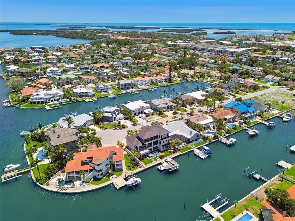 待售: $7,600,000 (4 贝兹, 4 浴室, 5523 平方英尺)